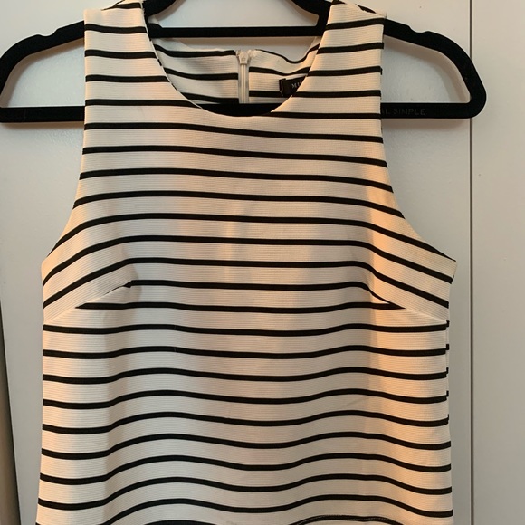 Black and white striped tank sized small. - Picture 4 of 5